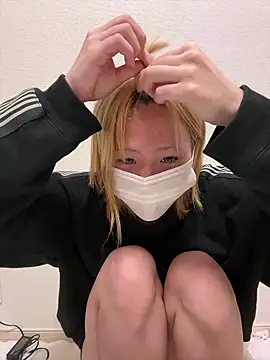 Snapshot of kabikabi_makaron chatting on 06-25-26, 03:17 kabikabi makaron online show from 06-25-26, 03:17