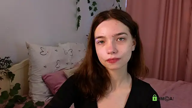 Snapshot of Evi_Brook chatting on 09-13-25, 06:46 Evi Brook online show from 09-13-25, 06:46