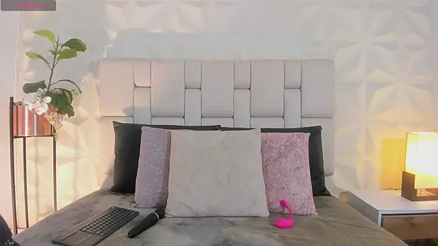 scarlettadams   online show from 10-30-25, 12:03