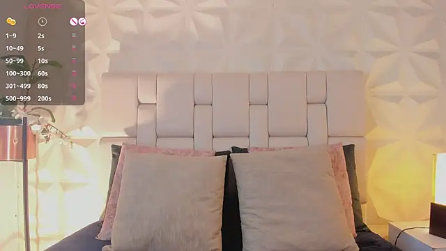 scarlettadams   online show from 04-06-26, 12:28