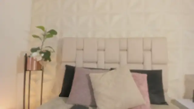 scarlettadams   online show from 10-27-25, 12:17