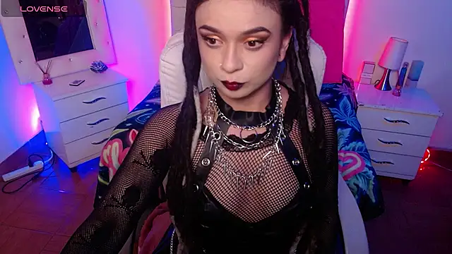 elapetitie online show from 10-28-25, 05:39