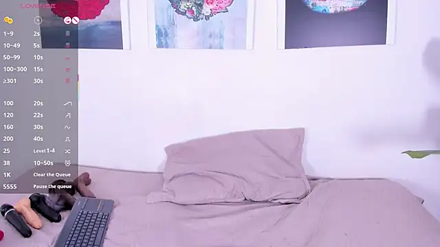 Monika-Ruiz online show from 11-15-25, 07:40