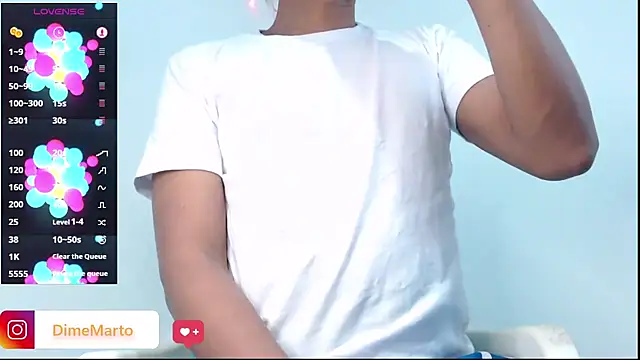 Snapshot of mike_black_22 chatting on 07-11-26, 12:05 mike black 22 online show from 07-11-26, 12:05