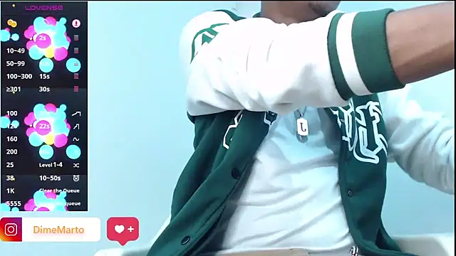 Snapshot of mike_black_22 chatting on 02-06-26, 02:46 mike black 22 online show from 02-06-26, 02:46