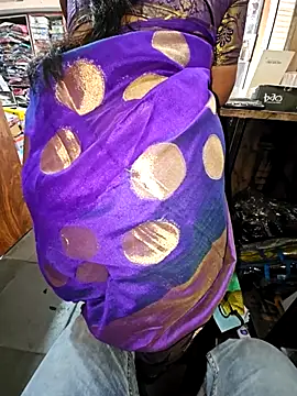 Snapshot of indianhotwife639 chatting on 11-28-25, 05:07 indianhotwife639 online show from 11-28-25, 05:07