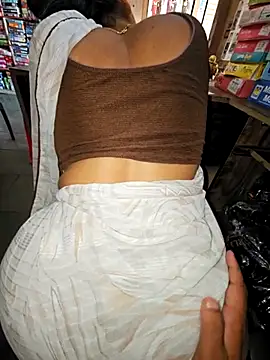 Snapshot of indianhotwife639 chatting on 10-01-25, 06:40 indianhotwife639 online show from 10-01-25, 06:40