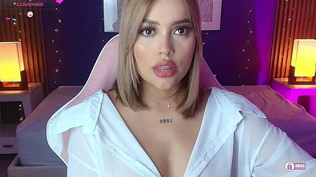 Snapshot of _meliblue chatting on 10-01-25, 07:40 meliblue online show from 10-01-25, 07:40
