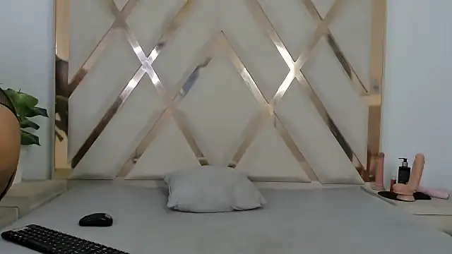 arielasm online show from 11-19-25, 12:05