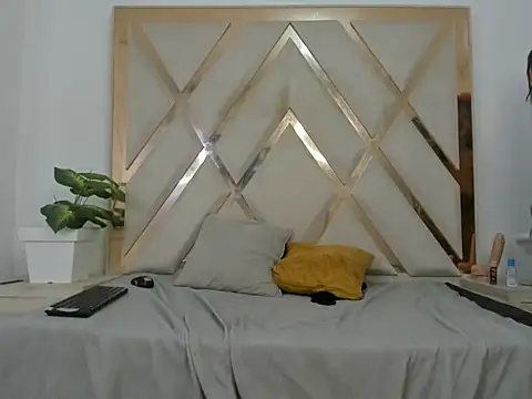 arielasm online show from 10-24-25, 12:59