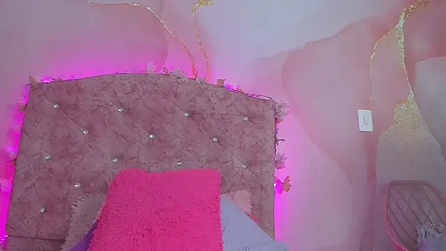 Mila grace  online show from 10-17-25, 06:32