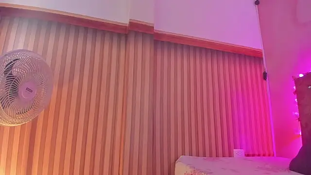 Mila grace  online show from 04-13-26, 06:34