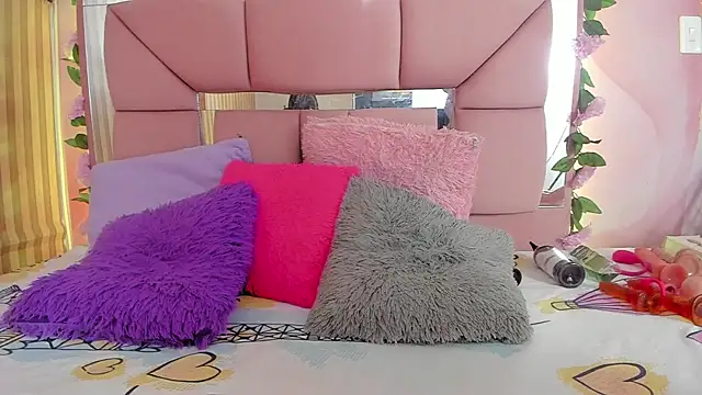 Mila grace  online show from 06-08-26, 06:30