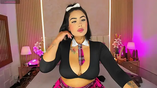 MaddyGray  online show from 05-04-26, 05:27