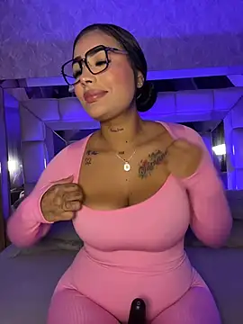 MaddyGray  online show from 12-03-25, 07:13