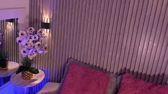 MaddyGray  online show from 02-02-26, 07:13