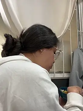 Alyha Cortes online show from 11-20-25, 01:23