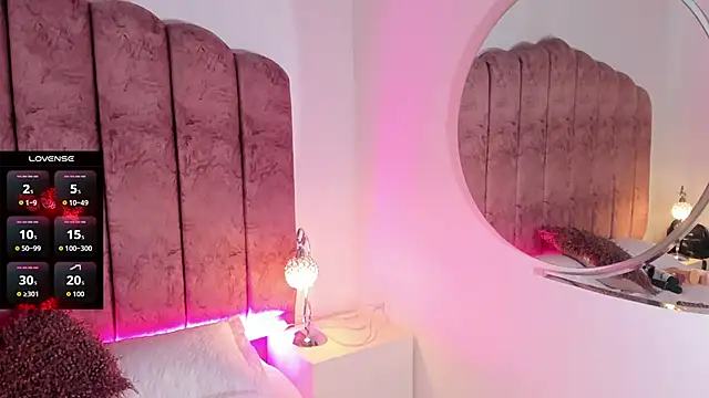 Snapshot of ValeskaZuev1 chatting on 09-23-25, 07:10 ValeskaZuev1 online show from 09-23-25, 07:10