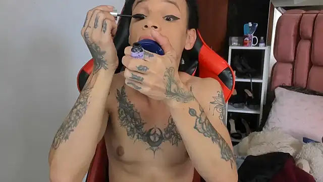 Snapshot of sara_slut21 chatting on 03-22-25, 12:46 sara slut21 online show from 03-22-25, 12:46