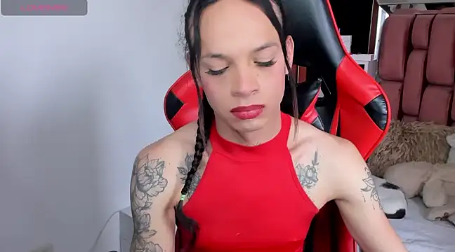 Snapshot of sara_slut21 chatting on 03-10-25, 08:01 sara slut21 online show from 03-10-25, 08:01