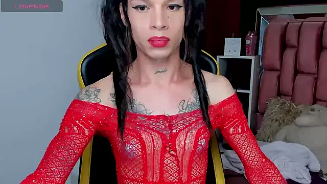 Snapshot of sara_slut21 chatting on 03-07-25, 05:29 sara slut21 online show from 03-07-25, 05:29