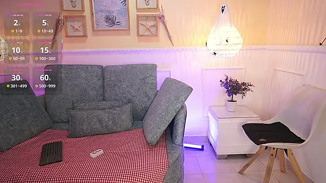LoonaNyx online show from 10-13-25, 11:34