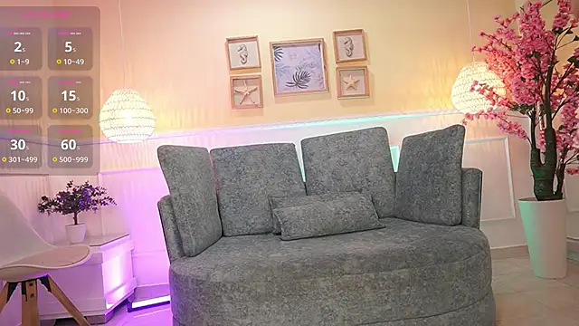 LoonaNyx online show from 09-18-25, 11:35
