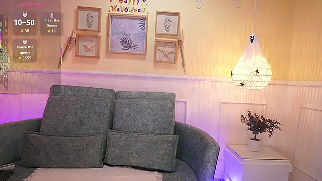 LoonaNyx online show from 10-11-25, 11:33
