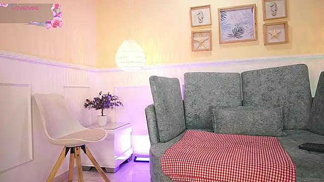 LoonaNyx online show from 09-25-25, 11:38