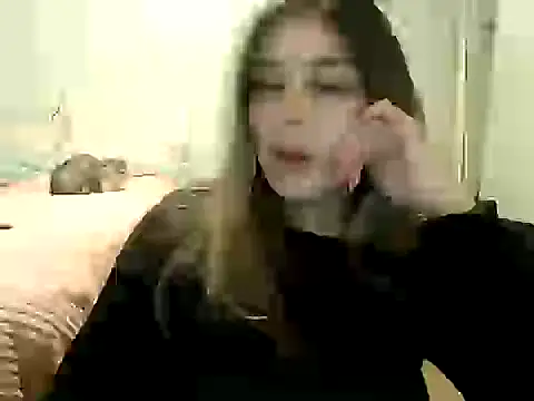Snapshot of Becca_B chatting on 05-14-26, 09:23 Becca B online show from 05-14-26, 09:23