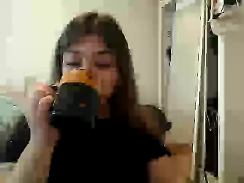 Snapshot of Becca_B chatting on 05-08-26, 03:05 Becca B online show from 05-08-26, 03:05