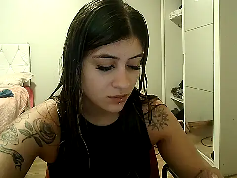 Becca B online show from 03-04-26, 09:44