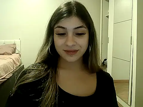 Snapshot of Becca_B chatting on 04-23-26, 10:00 Becca B online show from 04-23-26, 10:00