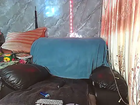 ZARIA-VIXEN online show from 10-29-25, 09:58