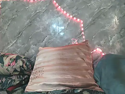 ZARIA-VIXEN online show from 12-02-25, 11:45