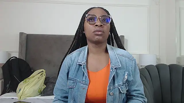 NatashaSilver online show from 10-18-25, 01:02