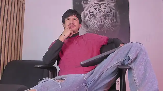 DimitriDeluxe online show from 10-10-25, 08:20