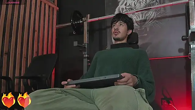 DimitriDeluxe online show from 10-25-25, 07:36