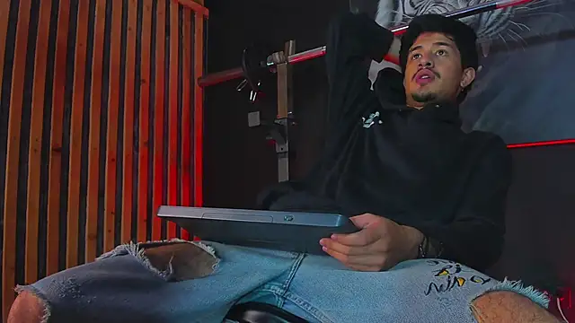 DimitriDeluxe online show from 11-19-25, 07:58