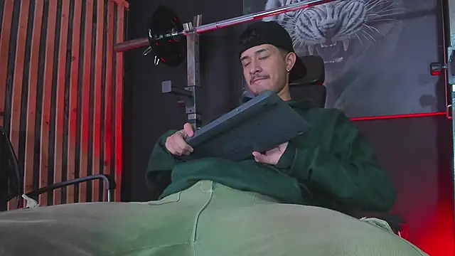 DimitriDeluxe online show from 11-06-25, 07:40