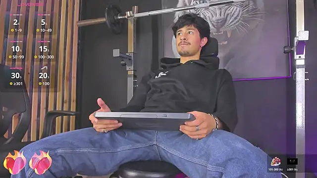 DimitriDeluxe online show from 10-23-25, 08:07