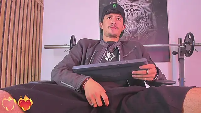 DimitriDeluxe online show from 10-22-25, 07:24