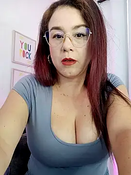 Snapshot of kim7_ chatting on 07-16-26, 01:30 kim7 online show from 07-16-26, 01:30
