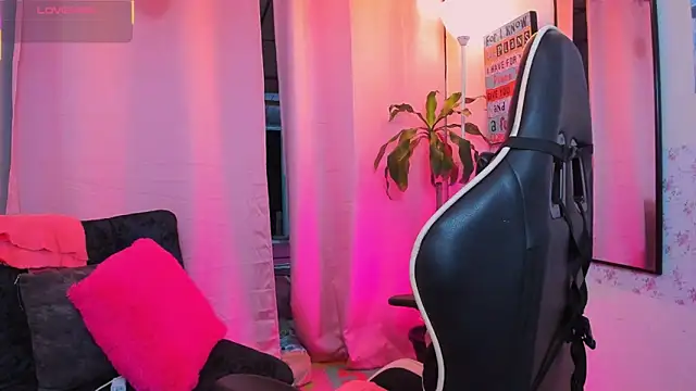 kim7  online show from 04-04-26, 11:55