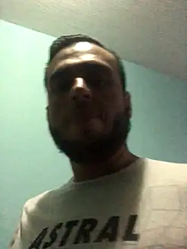 Snapshot of Alexitho25 chatting on 09-17-25, 07:32 Alexitho25 online show from 09-17-25, 07:32