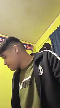 juanfritaa21 online show from 06-15-26, 12:55