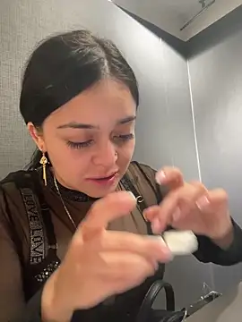 Emily Rivers  online show from 11-21-25, 01:21