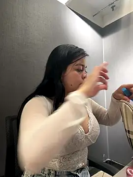 Emily Rivers  online show from 11-25-25, 01:11