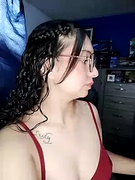 Snapshot of Mia___15 chatting on 10-21-25, 09:03 Mia   15 online show from 10-21-25, 09:03