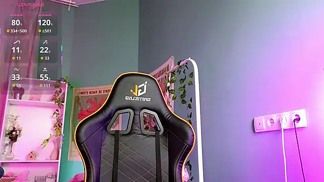 Kiara Dream online show from 10-15-25, 09:01